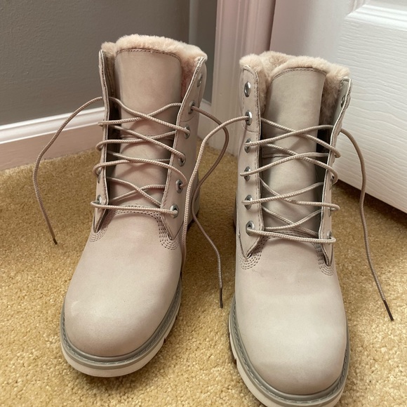 Timberland Boots - Picture 2 of 5